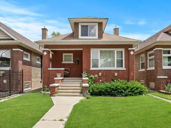 8929 S Elizabeth St, Chicago, IL 60620