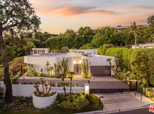 1821 Loma Vista Dr, Beverly Hills, CA 90210