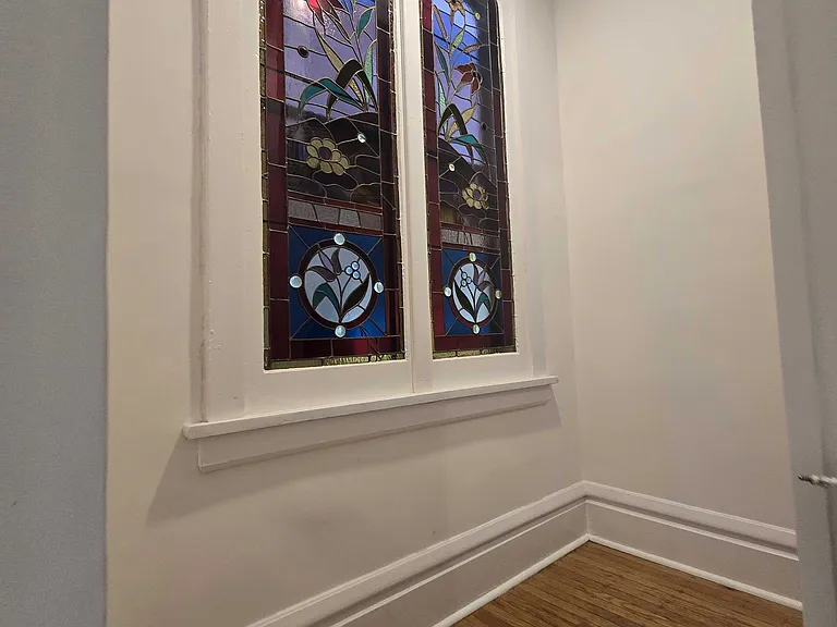 1047 Main St E #1 — Photo 8