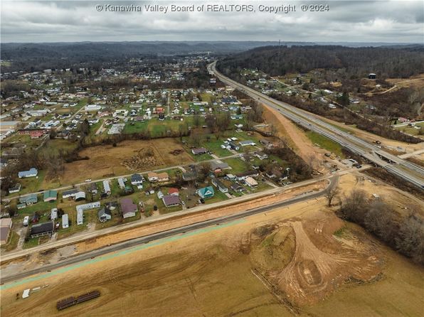 2436 Benedict Rd, Culloden, WV 25510