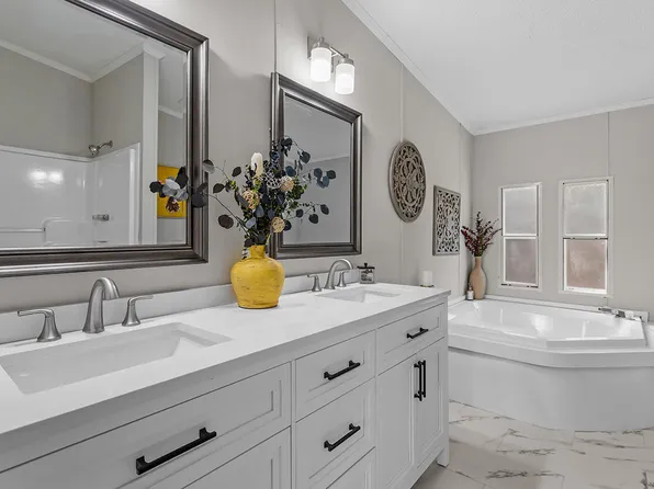 448 Nicole Dr, Sanford, NC 27332