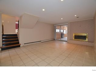 30134 Pipers Lane Ct, Farmington Hills, MI