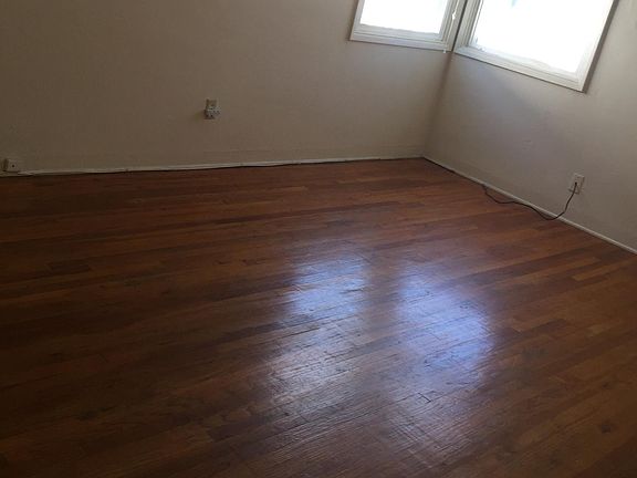 5th image of 2480 Adams Ave