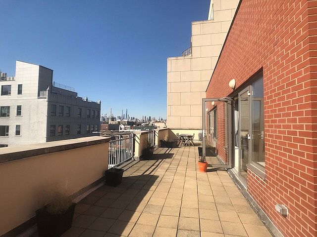 1st image of 4013 Broadway APT 4A