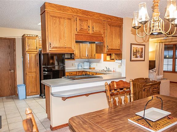 4th image of 28 Bosworth Cir
