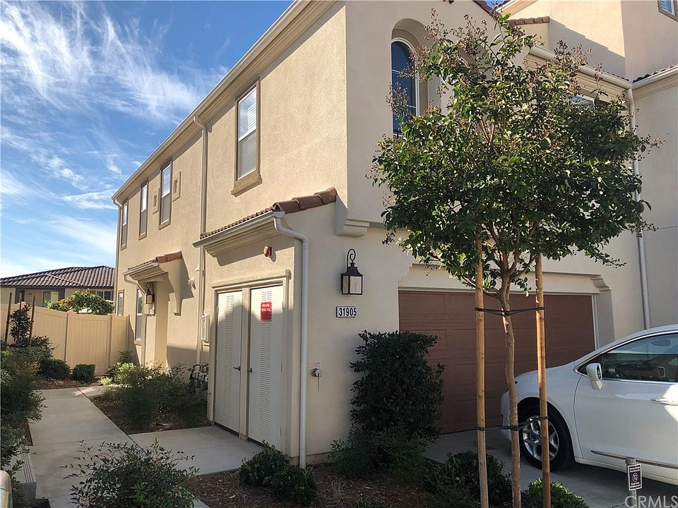 1st image of 31905 Calle Luz
