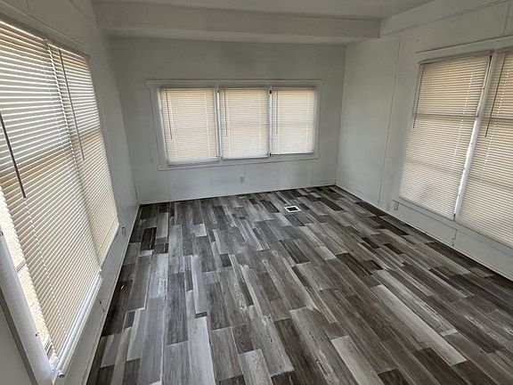 5th image of 270 Superior St #4