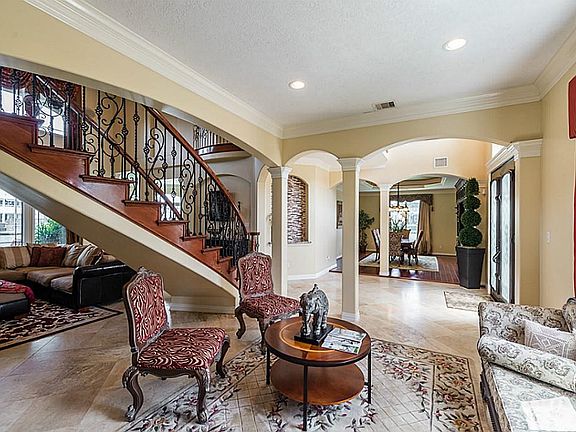 5th image of 2750 Lakeside Village Dr