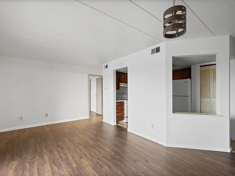 2860 Washington Blvd — Photo 7