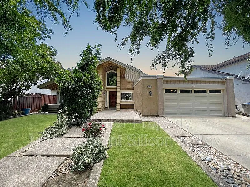 4 bed, 2.0 bath, 1877 sqft, $5,895 — Photo 1