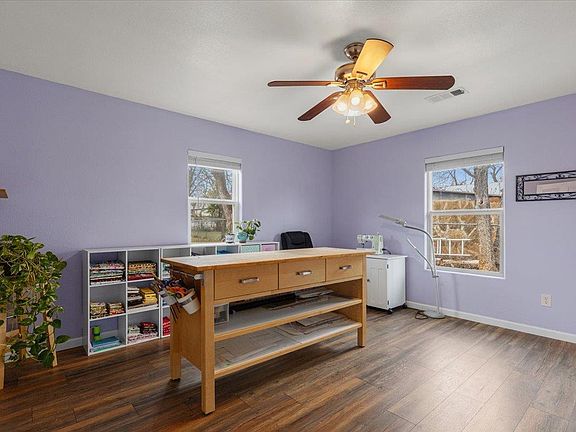 4th image of 503 E Bluebonnet Ln