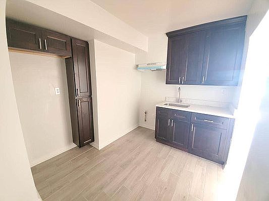 1st image of 1 Chester Ct #11