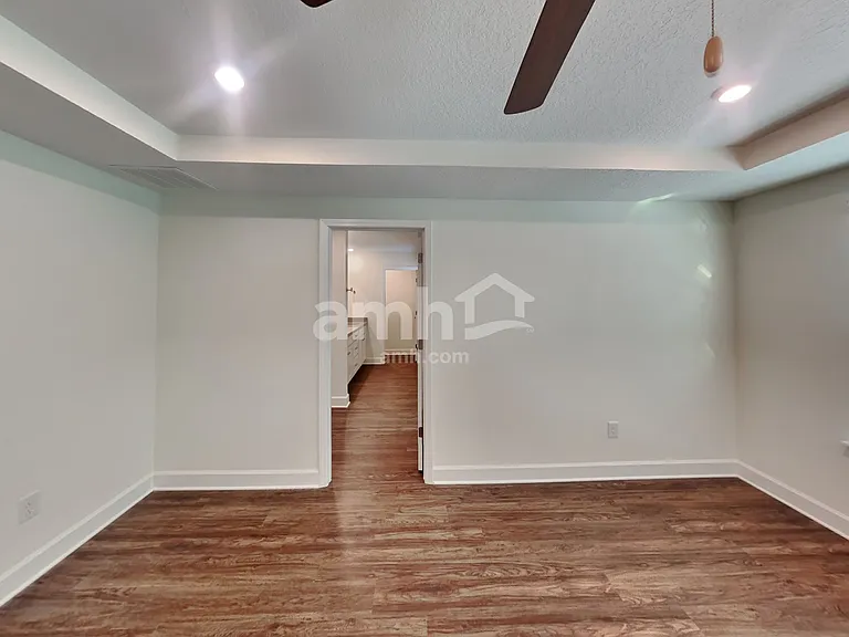 8603 Belfort Landing Dr — Photo 11