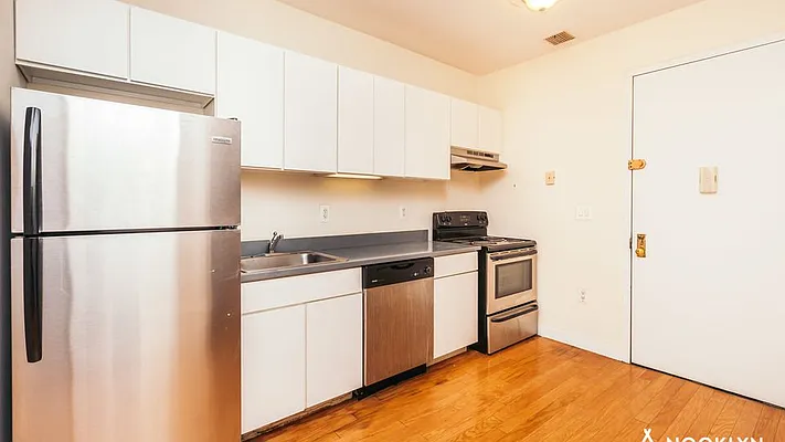 Rented by Nooklyn NYC LLC | media 48