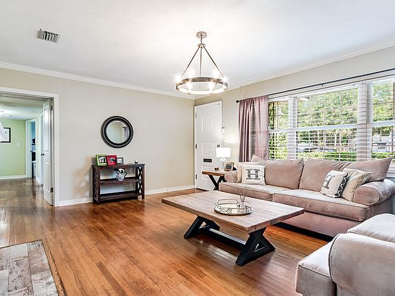 5th image of 4522 San Jose Blvd