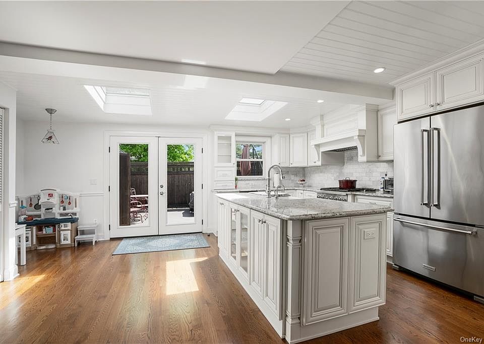 1st image of 341 Mount Pleasant Ave Floor 2