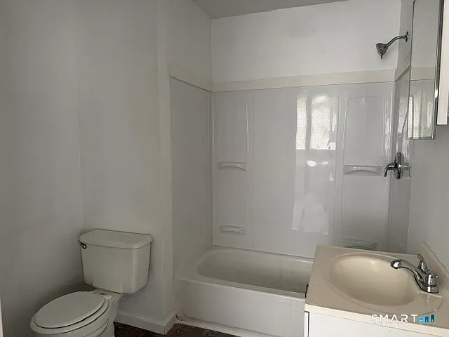 27 N Main St #1 — Photo 5