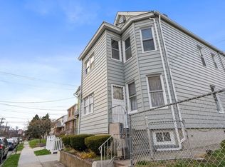 77 Lester St, Wallington, NJ 07057