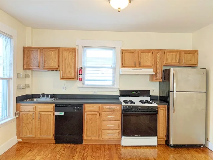 397 Washington St #3 — Photo 4