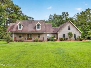 418 Salem Rd, Picayune, MS 39466