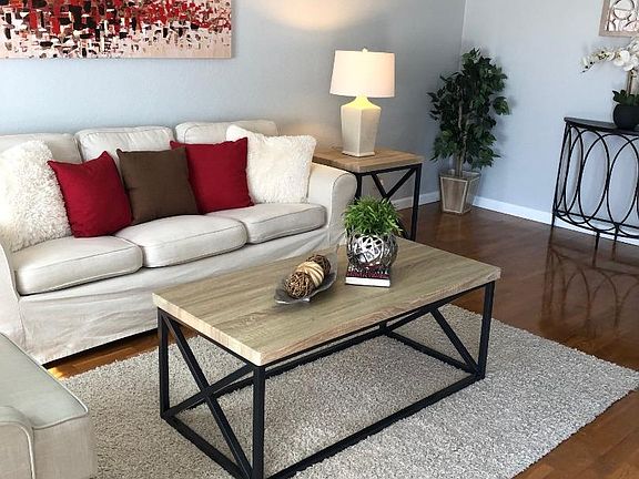3rd image of 1794 Parkdale Way