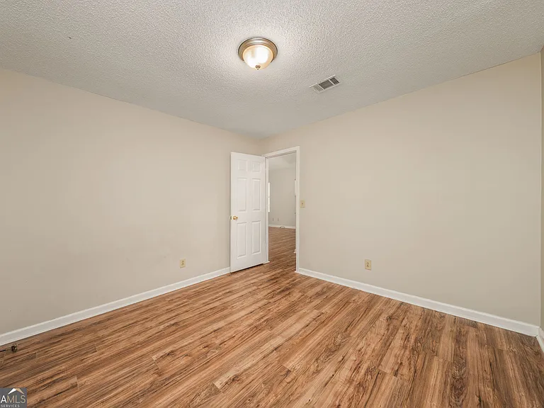 536 Loblolly Ln — Photo 15