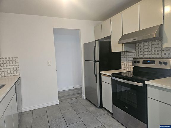 5th image of 1060 Park Ave APT A2