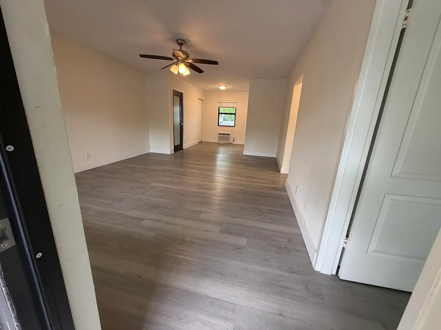 2 bed, 2.0 bath, 11210 sqft, $2,395 — Photo 2