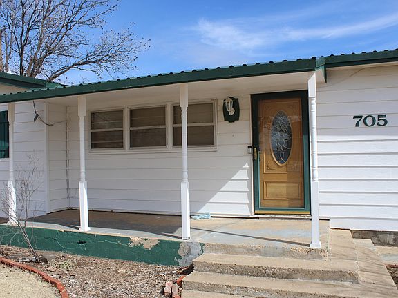 2nd image of 705 Loretta St