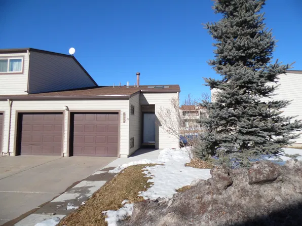 1009 Santee Dr, Gillette, WY 82716