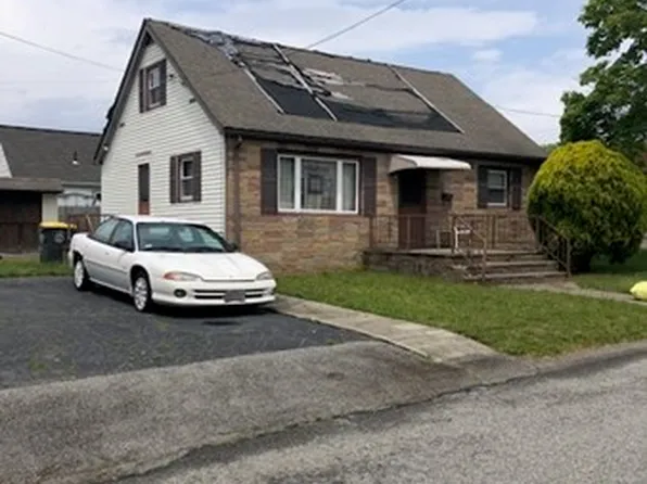 105 Bradley Ave, Somerset, MA 02725