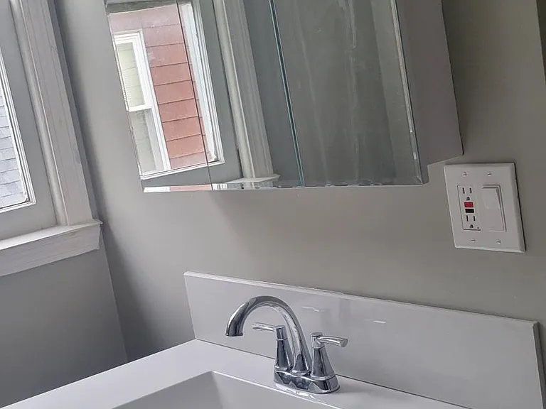 371 Congress Ave #3 — Photo 11