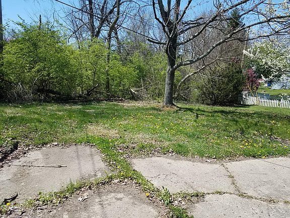 4th image of 426 Rockcliff Cir