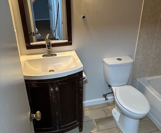 2nd image of 4150 Meadowland Ct