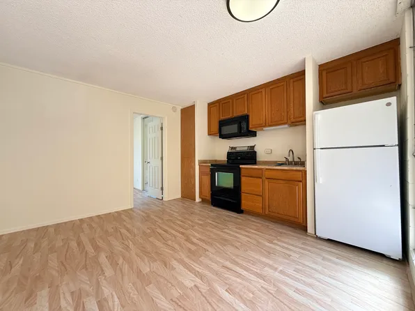 2140 10th Ave APT 303, Honolulu, HI 96816