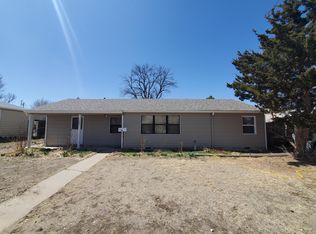 1083 Geneva St, Aurora, CO 80010