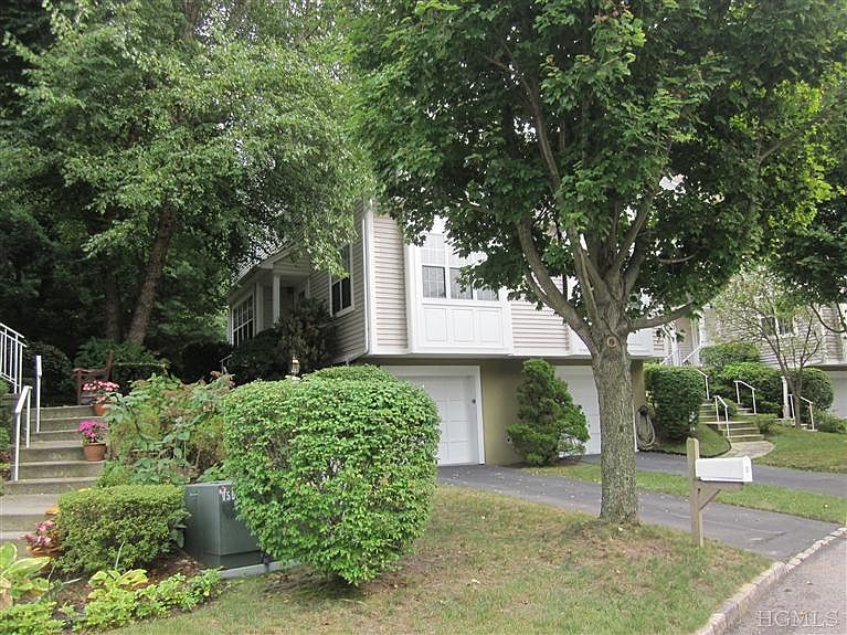 1st image of 28 Sidehill Ln