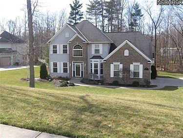 1st image of 810 Woodbridge Ct