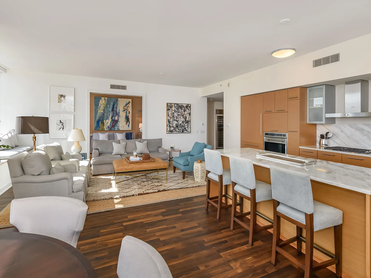 3 bed, 2000 sqft, $20,000 — Photo 3