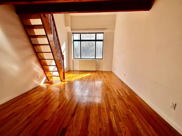 325 E 64th St #305, New York, NY 10065