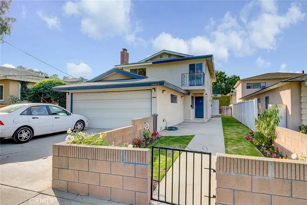 3 bed, 2.5 bath, 1250 sqft, $3,950 — Photo 1