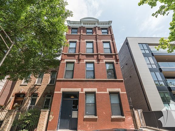 2nd image of 1629 N Burling St #2FB
