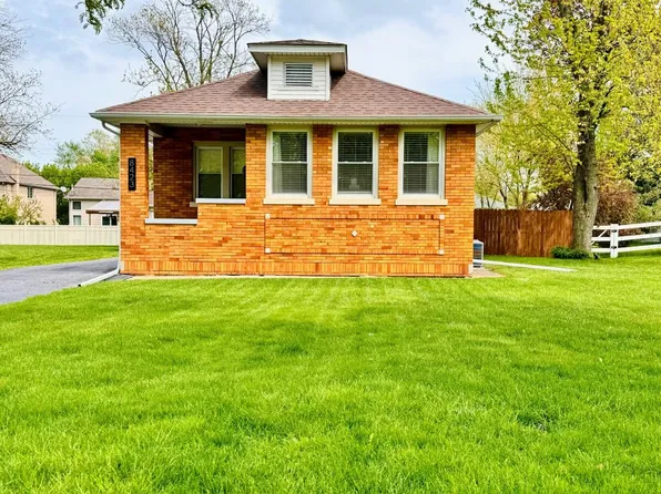 8423 Greenwood Ave, Munster, IN 46321