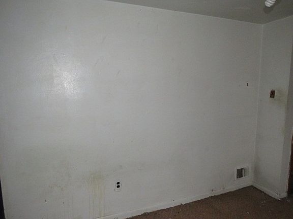 4th image of 326 Jean Dr