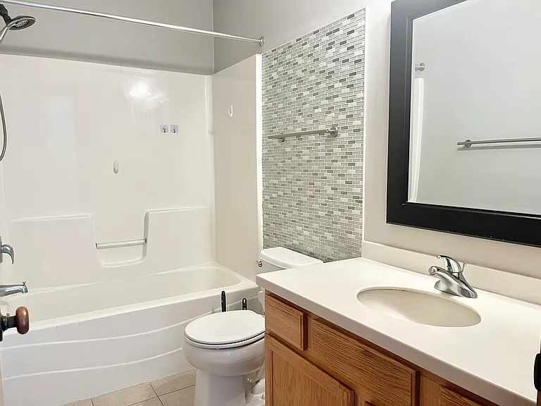 1305 Willow Trl — Photo 18