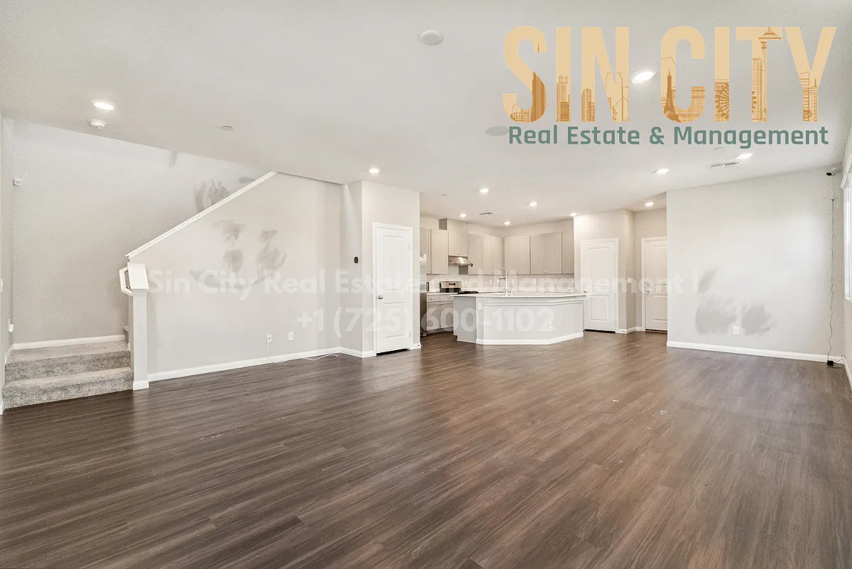 3 bed, 2.5 bath, 1736 sqft, $2,200 — Photo 1