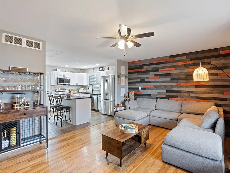 1315 Pando Ave — Photo 2