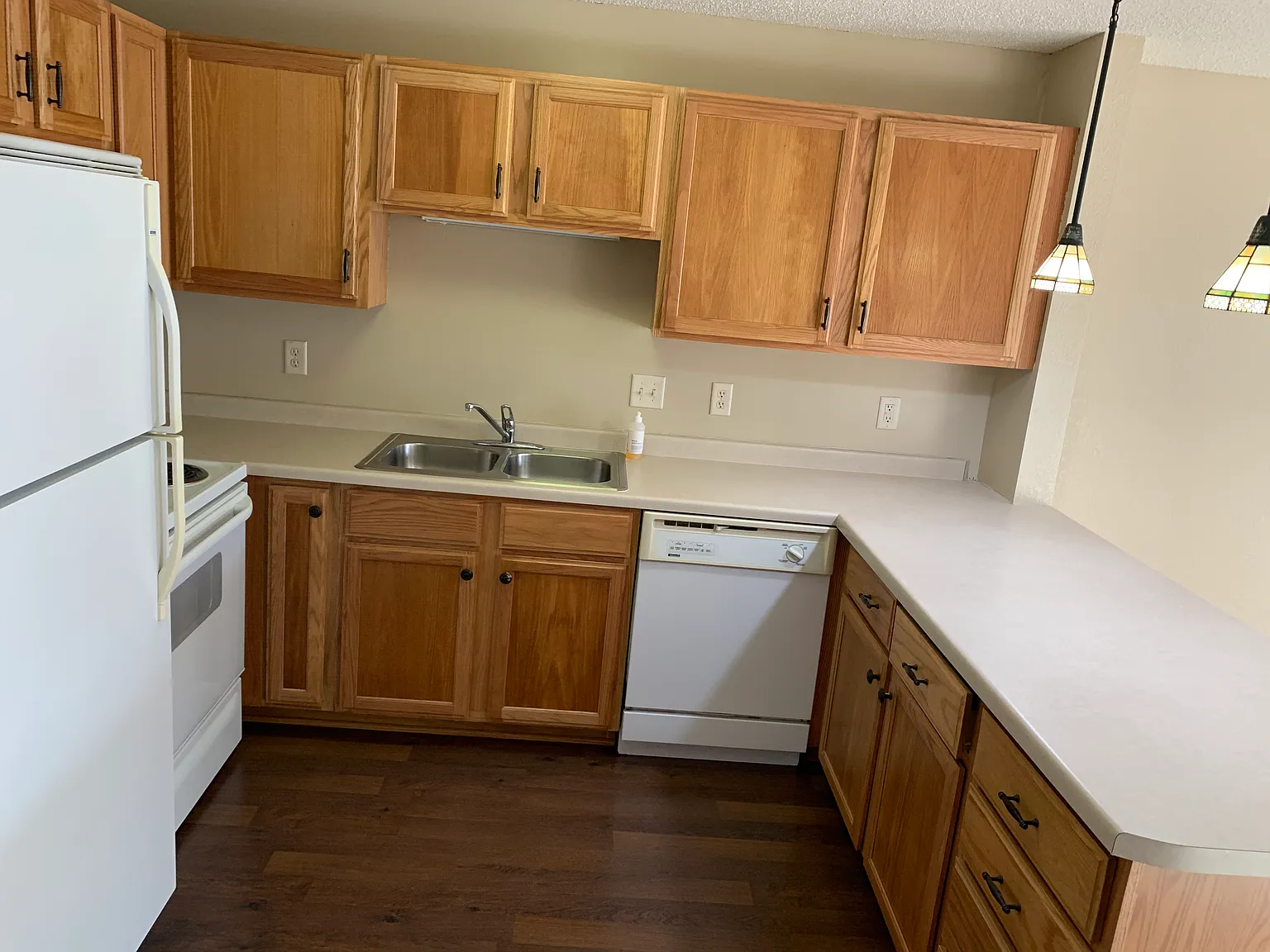 1321 Lake Dr — Photo 4