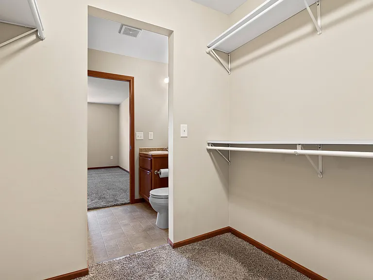 Perry Creek Townhomes - Midland, MI — Photo 22