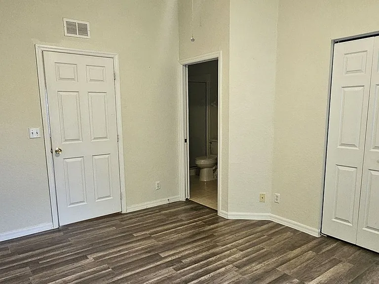 8050 Pacific Beach Dr — Photo 14